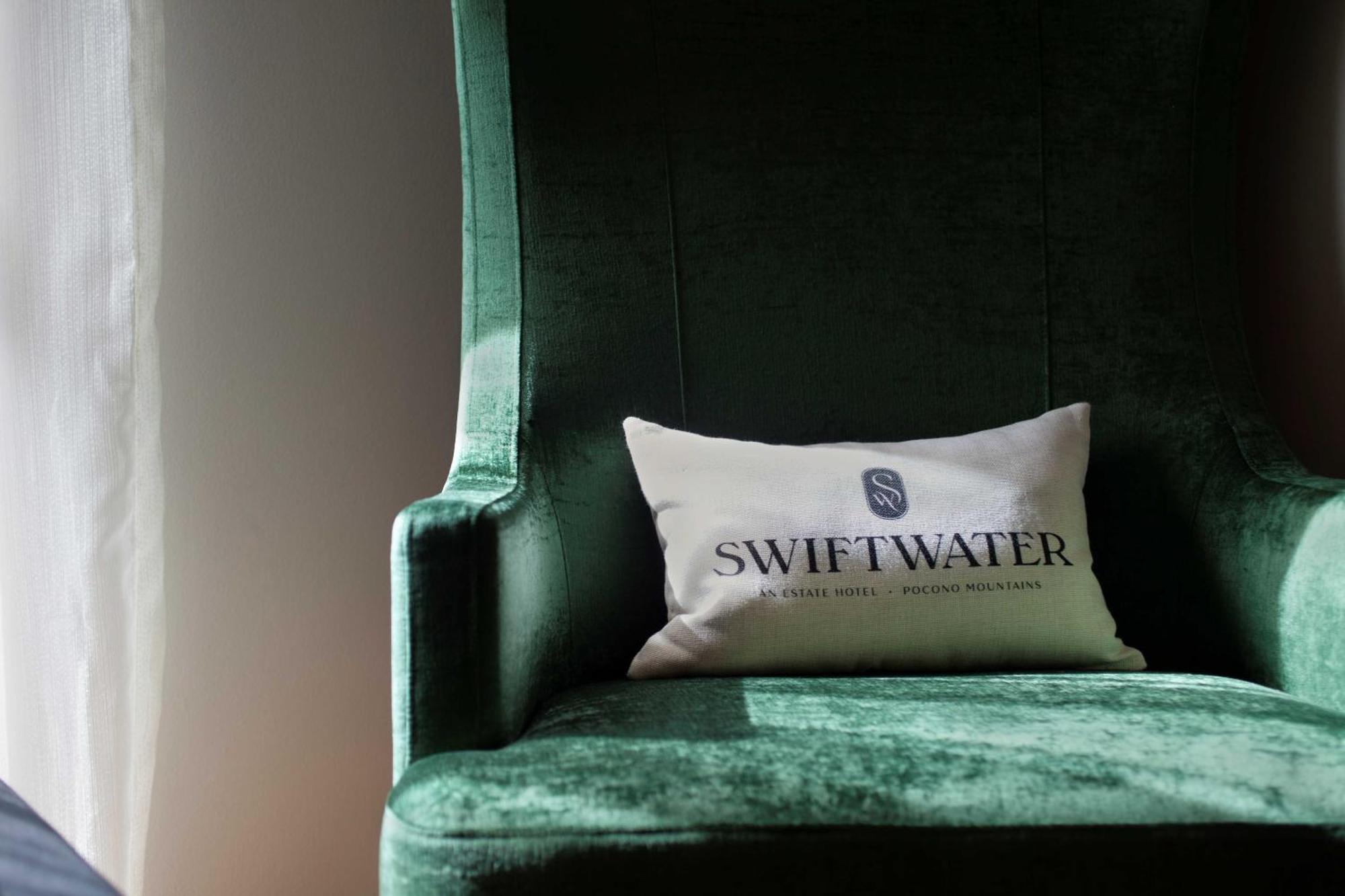 The Swiftwater酒店 外观 照片